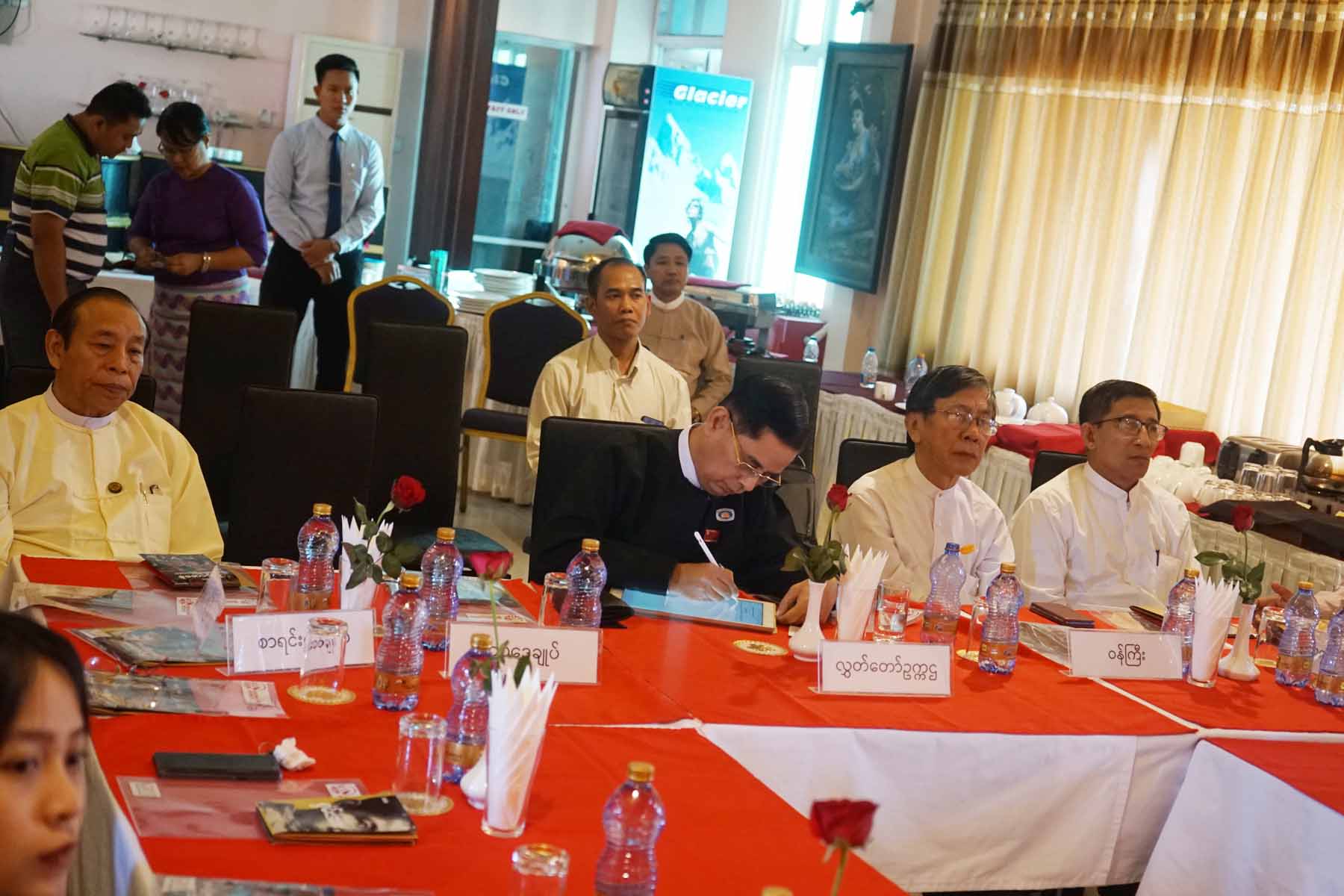 ‌ေ