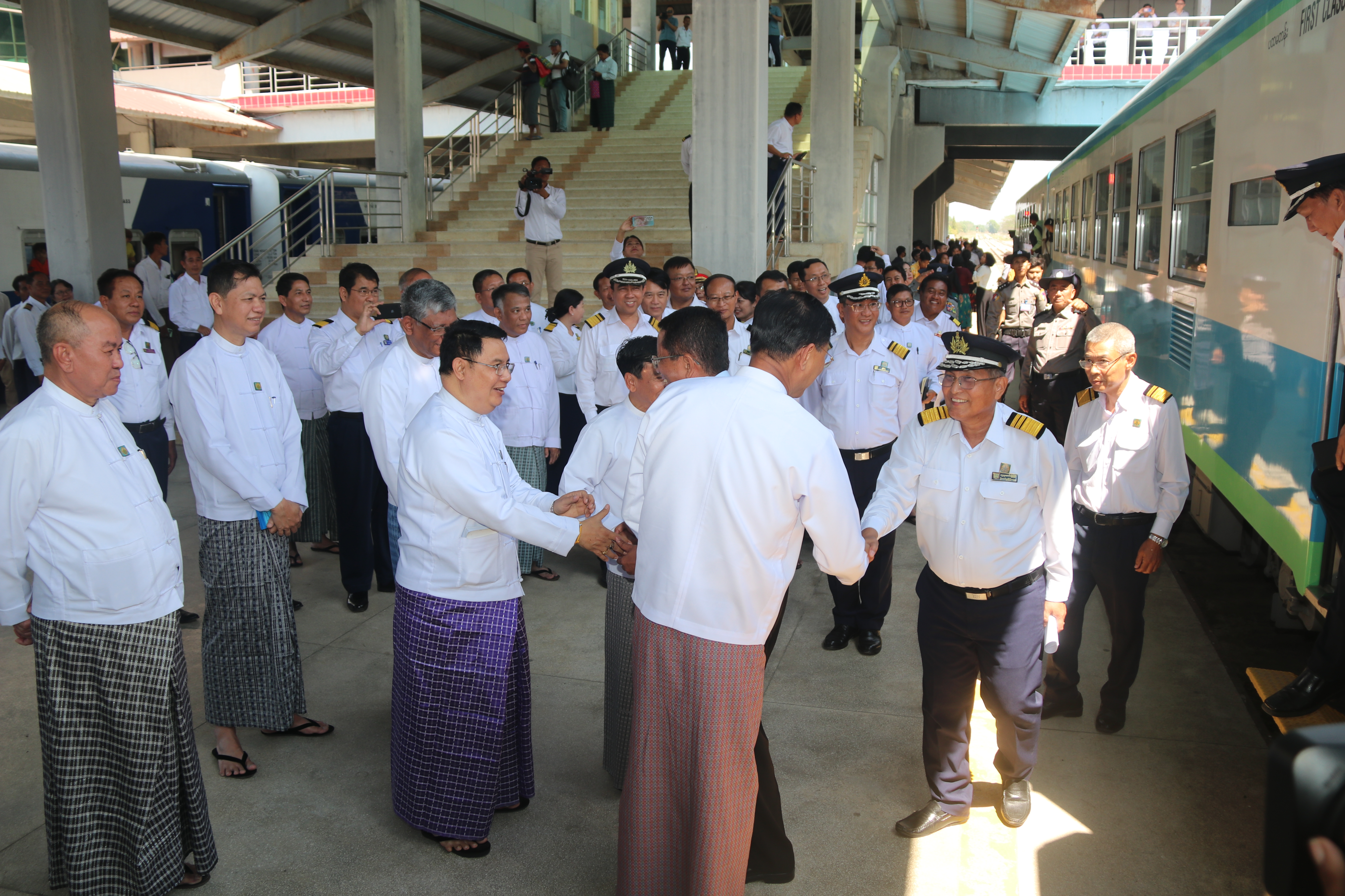 အအအ
