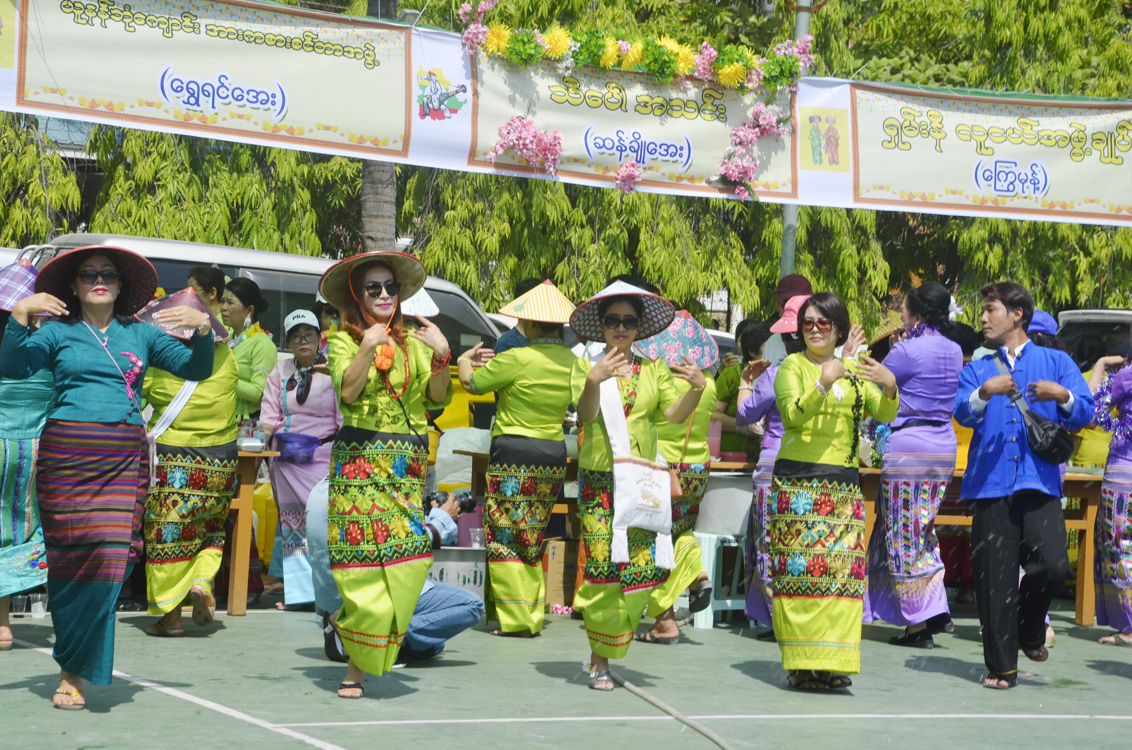နန