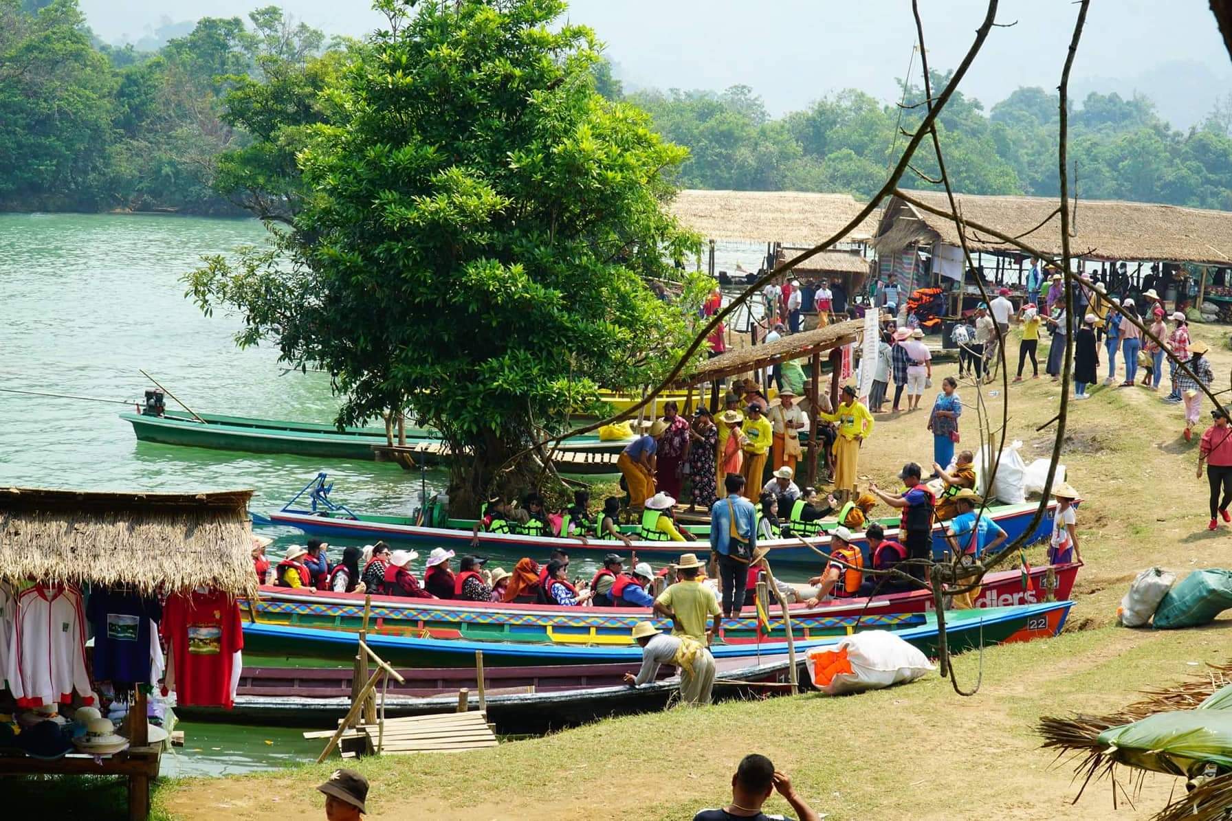 ေေ